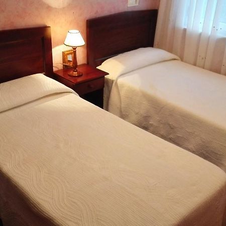 Apartamentos Los Balcones Тінео Екстер'єр фото